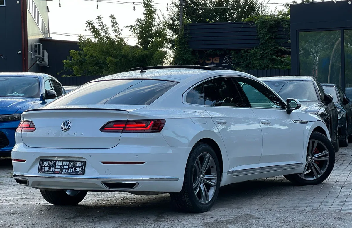 Volkswagen Arteon, vedere din spate