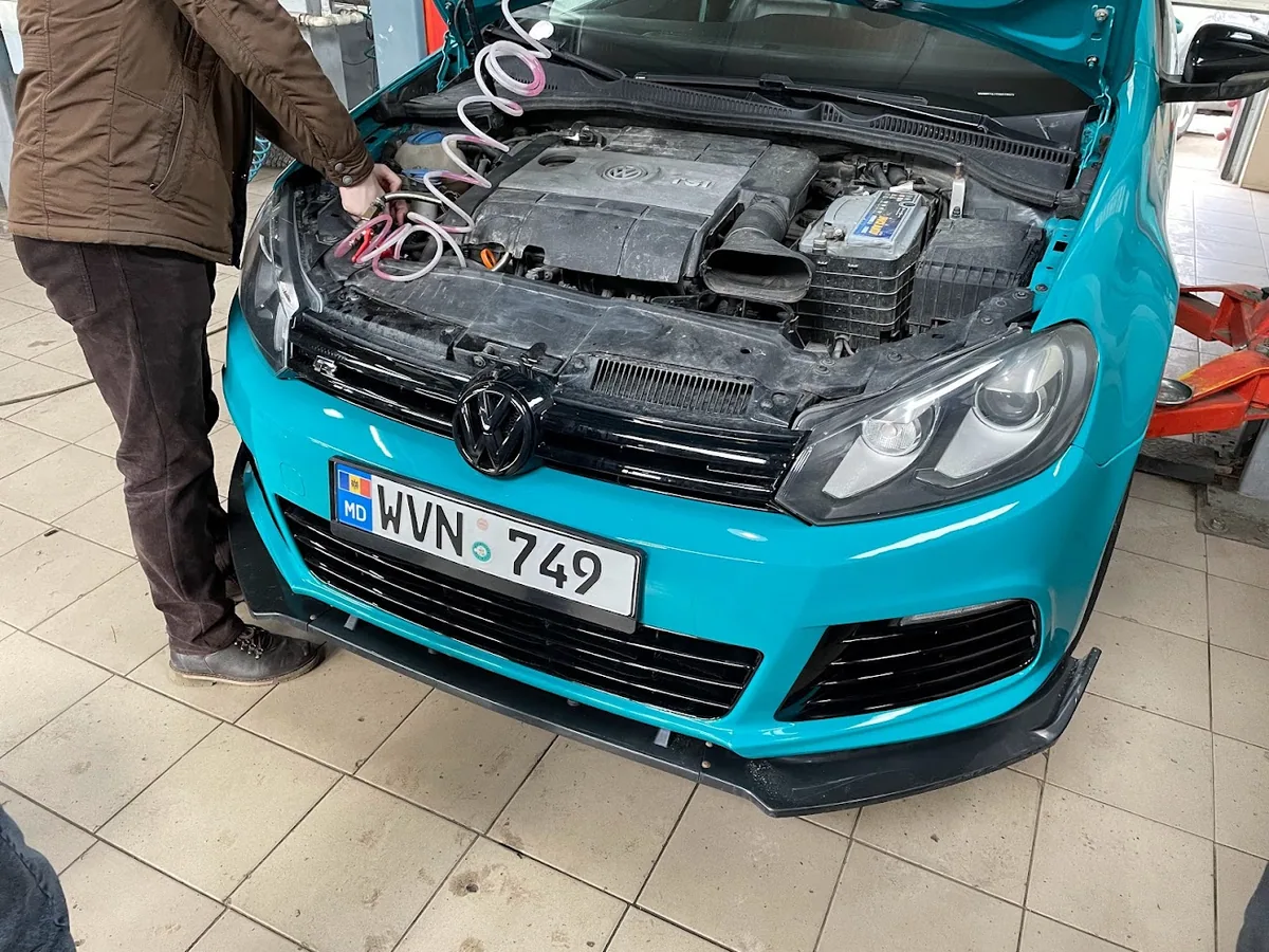 Volkswagen Golf 6 R din 2013