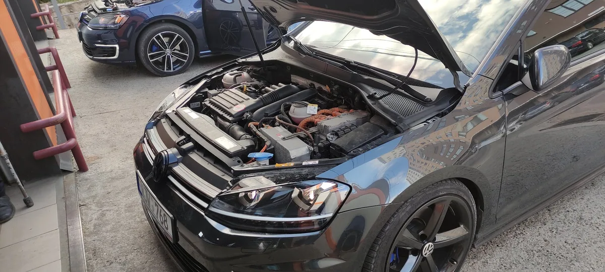 Volkswagen Golf 7 din 2015, vedere din spate