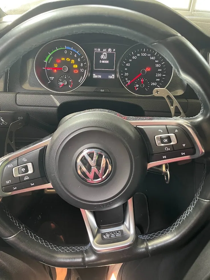 Volkswagen Golf GTE din 2015