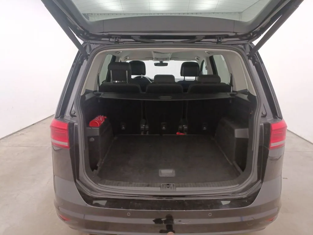 Volkswagen Touran III, interiorul automobilului